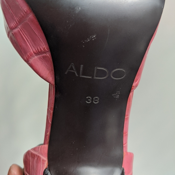 Aldo Crocodile Texture Leather Heels - Picture 7 of 10